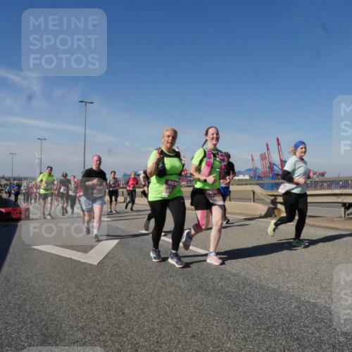 03.10.2025 - Köhlbrandbrückenlauf Matties Gatica Varas http://msf.ph/oto/9004006 03.10.2025 12:57:43 Position 2  meine-sportfotos.de