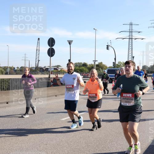 03.10.2025 - Köhlbrandbrückenlauf Julia Fischer http://msf.ph/oto/9004012 03.10.2025 12:23:40 Position 3  meine-sportfotos.de