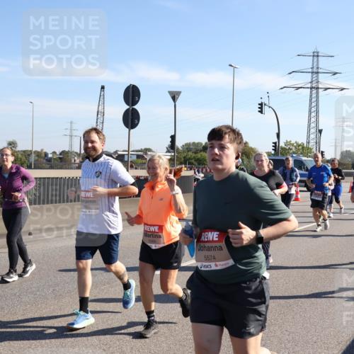 03.10.2025 - Köhlbrandbrückenlauf Julia Fischer http://msf.ph/oto/9004017 03.10.2025 12:23:41 Position 3 5565, 5566, 5574, 5601 meine-sportfotos.de