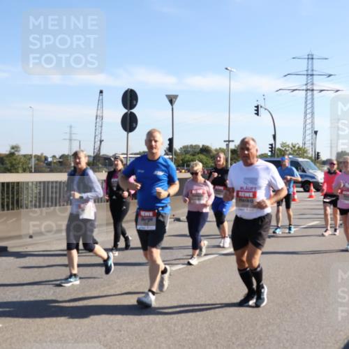 03.10.2025 - Köhlbrandbrückenlauf Julia Fischer http://msf.ph/oto/9004053 03.10.2025 12:23:44 Position 3  meine-sportfotos.de