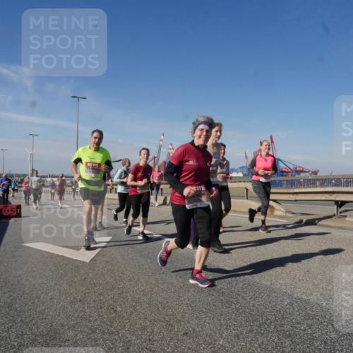 03.10.2025 - Köhlbrandbrückenlauf Matties Gatica Varas http://msf.ph/oto/9004057 03.10.2025 12:57:46 Position 2 4935 meine-sportfotos.de