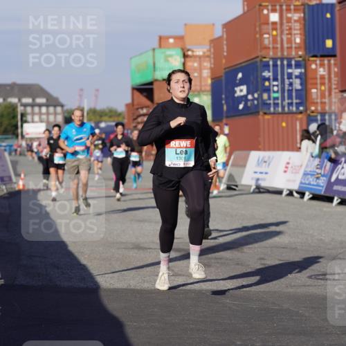 03.10.2025 - Köhlbrandbrückenlauf Michael Burmester http://msf.ph/oto/9004064 03.10.2025 10:06:58 Ziel 1301, 1412, 1496, 1582, 1730, 2671, 2794, 2981, 2983, 3585 meine-sportfotos.de
