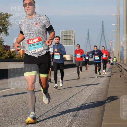 03.10.2025 - Köhlbrandbrückenlauf Luisa Fischer http://msf.ph/oto/9004066 03.10.2025 10:45:48 Position 3 1142, 3592, 1052 meine-sportfotos.de