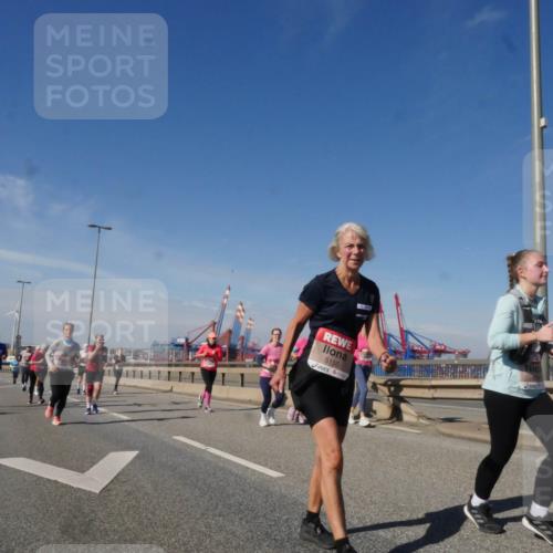 03.10.2025 - Köhlbrandbrückenlauf Matties Gatica Varas http://msf.ph/oto/9004077 03.10.2025 12:57:49 Position 2 5155 meine-sportfotos.de