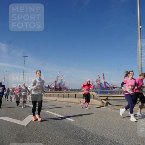 03.10.2025 - Köhlbrandbrückenlauf Matties Gatica Varas http://msf.ph/oto/9004100 03.10.2025 12:57:51 Position 2  meine-sportfotos.de