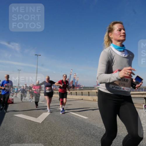 03.10.2025 - Köhlbrandbrückenlauf Matties Gatica Varas http://msf.ph/oto/9004116 03.10.2025 12:57:52 Position 2 4708 meine-sportfotos.de