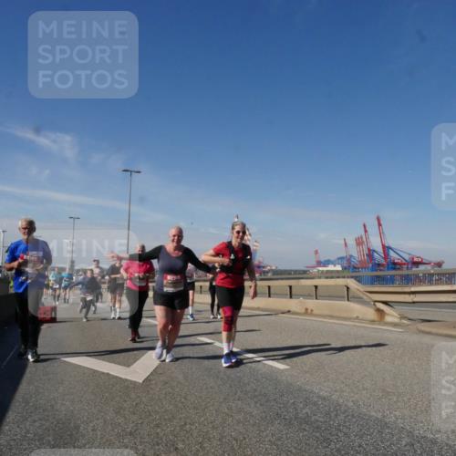 03.10.2025 - Köhlbrandbrückenlauf Matties Gatica Varas http://msf.ph/oto/9004127 03.10.2025 12:57:53 Position 2  meine-sportfotos.de