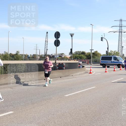 03.10.2025 - Köhlbrandbrückenlauf Julia Fischer http://msf.ph/oto/9004134 03.10.2025 12:24:12 Position 3  meine-sportfotos.de