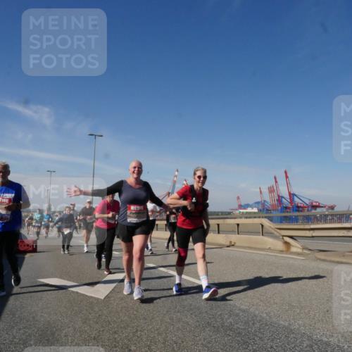 03.10.2025 - Köhlbrandbrückenlauf Matties Gatica Varas http://msf.ph/oto/9004135 03.10.2025 12:57:53 Position 2  meine-sportfotos.de