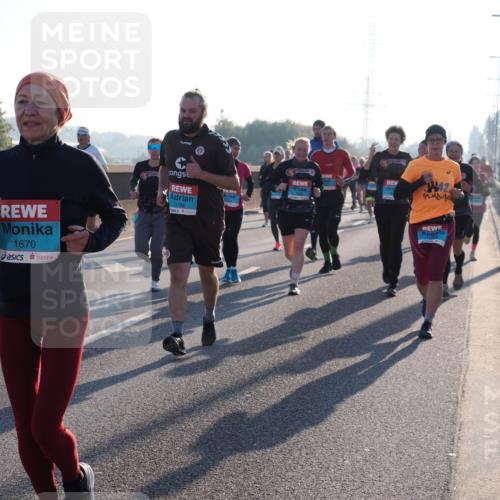 03.10.2025 - Köhlbrandbrückenlauf Fabian Wolf http://msf.ph/oto/9004141 03.10.2025 09:18:36 Position 3 1670, 2786, 42 meine-sportfotos.de