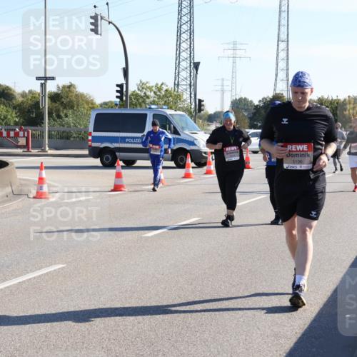 03.10.2025 - Köhlbrandbrückenlauf Julia Fischer http://msf.ph/oto/9004142 03.10.2025 12:24:15 Position 3 5136 meine-sportfotos.de