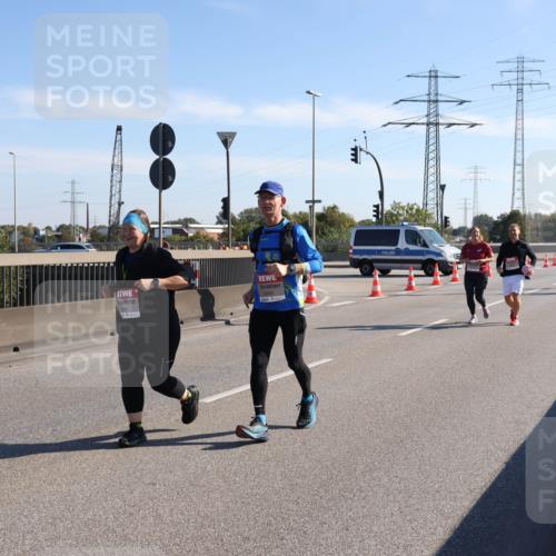 03.10.2025 - Köhlbrandbrückenlauf Julia Fischer http://msf.ph/oto/9004159 03.10.2025 12:24:20 Position 3 6259 meine-sportfotos.de