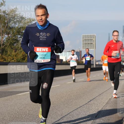 03.10.2025 - Köhlbrandbrückenlauf Luisa Fischer http://msf.ph/oto/9004185 03.10.2025 10:45:55 Position 3 50, 3836 meine-sportfotos.de