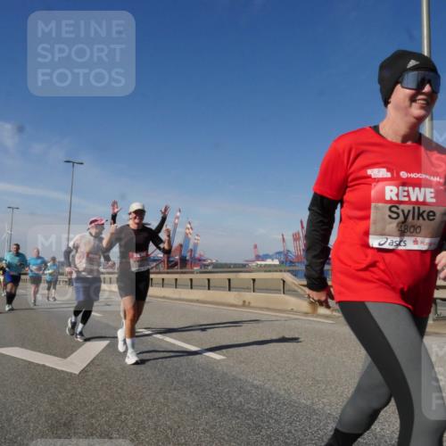 03.10.2025 - Köhlbrandbrückenlauf Matties Gatica Varas http://msf.ph/oto/9004198 03.10.2025 12:57:57 Position 2 11, 4800 meine-sportfotos.de