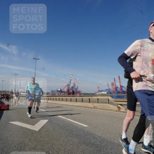 03.10.2025 - Köhlbrandbrückenlauf Matties Gatica Varas http://msf.ph/oto/9004236 03.10.2025 12:57:59 Position 2 4416 meine-sportfotos.de