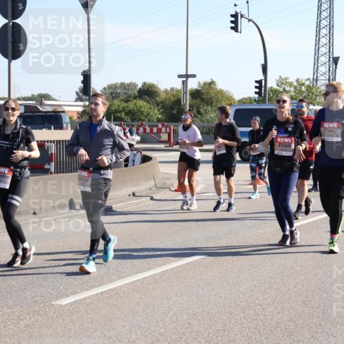 03.10.2025 - Köhlbrandbrückenlauf Julia Fischer http://msf.ph/oto/9004264 03.10.2025 12:24:36 Position 3 10, 5546 meine-sportfotos.de