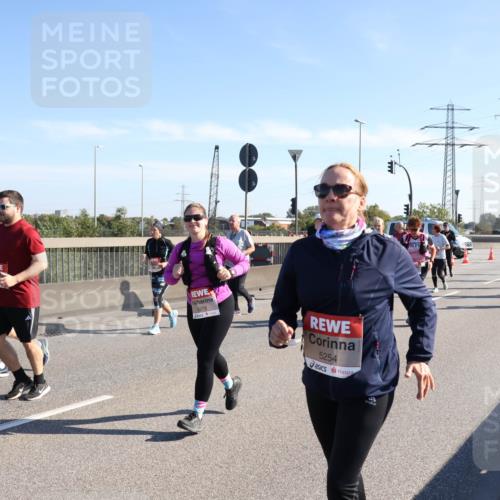 03.10.2025 - Köhlbrandbrückenlauf Julia Fischer http://msf.ph/oto/9004293 03.10.2025 12:24:42 Position 3 5279, 5254 meine-sportfotos.de