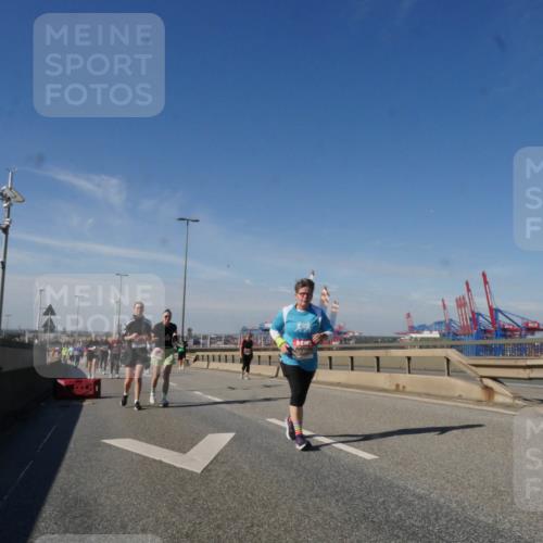 03.10.2025 - Köhlbrandbrückenlauf Matties Gatica Varas http://msf.ph/oto/9004294 03.10.2025 12:58:03 Position 2  meine-sportfotos.de