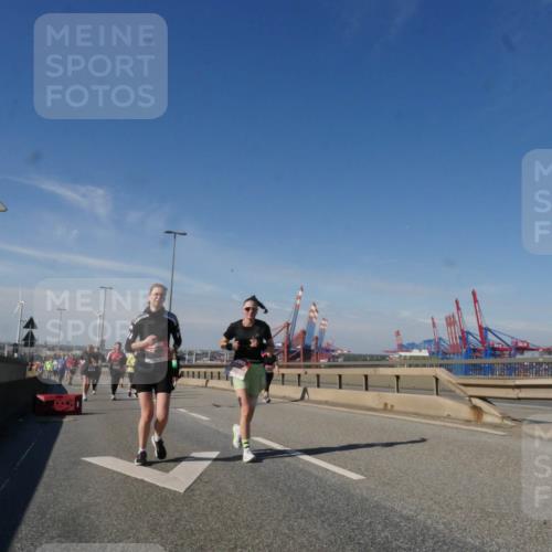 03.10.2025 - Köhlbrandbrückenlauf Matties Gatica Varas http://msf.ph/oto/9004317 03.10.2025 12:58:05 Position 2 118 meine-sportfotos.de