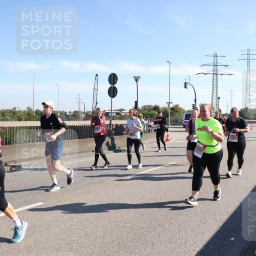 03.10.2025 - Köhlbrandbrückenlauf Julia Fischer http://msf.ph/oto/9004323 03.10.2025 12:24:45 Position 3 6550, 445 meine-sportfotos.de