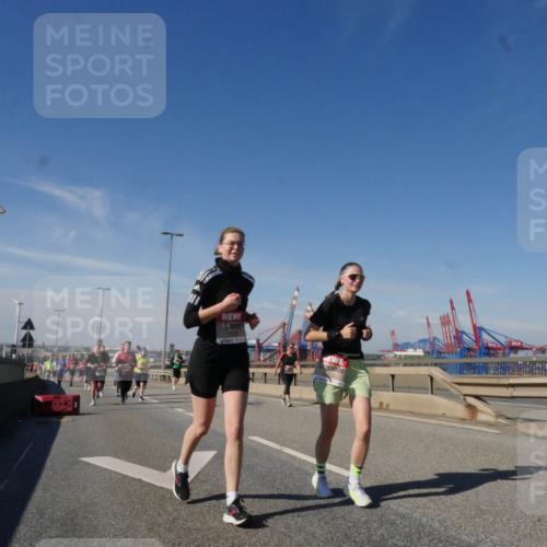 03.10.2025 - Köhlbrandbrückenlauf Matties Gatica Varas http://msf.ph/oto/9004331 03.10.2025 12:58:06 Position 2 18 meine-sportfotos.de