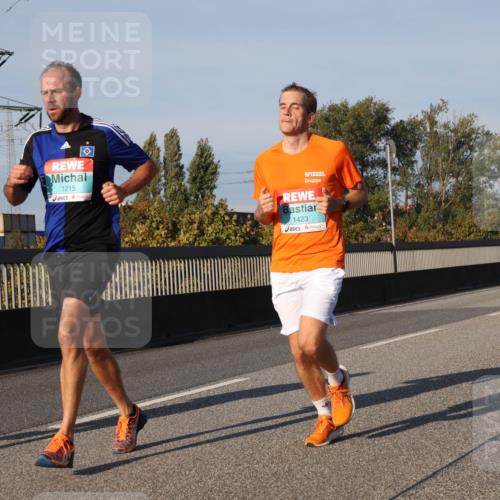 03.10.2025 - Köhlbrandbrückenlauf Luisa Fischer http://msf.ph/oto/9004332 03.10.2025 10:46:03 Position 3 1215, 1423 meine-sportfotos.de