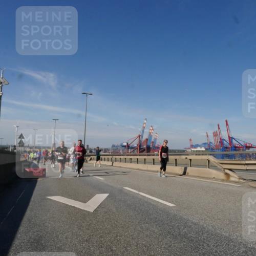 03.10.2025 - Köhlbrandbrückenlauf Matties Gatica Varas http://msf.ph/oto/9004354 03.10.2025 12:58:08 Position 2  meine-sportfotos.de
