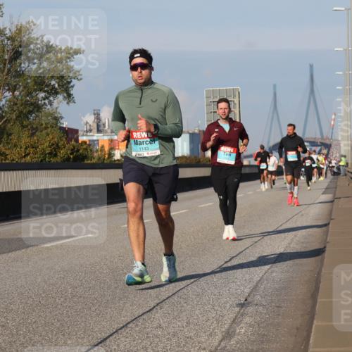 03.10.2025 - Köhlbrandbrückenlauf Luisa Fischer http://msf.ph/oto/9004359 03.10.2025 10:46:04 Position 3 1143 meine-sportfotos.de