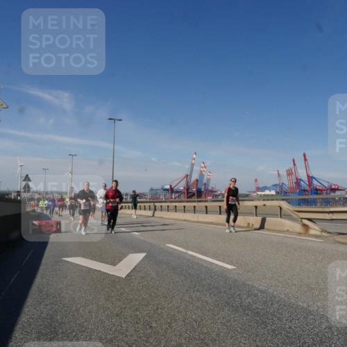 03.10.2025 - Köhlbrandbrückenlauf Matties Gatica Varas http://msf.ph/oto/9004360 03.10.2025 12:58:08 Position 2 118 meine-sportfotos.de