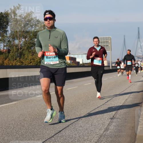03.10.2025 - Köhlbrandbrückenlauf Luisa Fischer http://msf.ph/oto/9004369 03.10.2025 10:46:05 Position 3 1143 meine-sportfotos.de