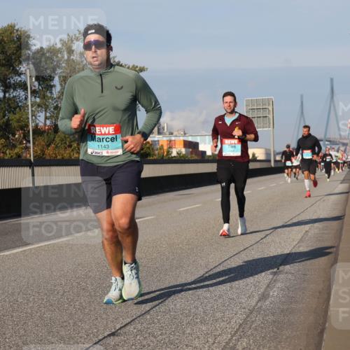 03.10.2025 - Köhlbrandbrückenlauf Luisa Fischer http://msf.ph/oto/9004377 03.10.2025 10:46:05 Position 3 1143 meine-sportfotos.de