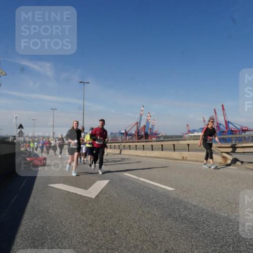 03.10.2025 - Köhlbrandbrückenlauf Matties Gatica Varas http://msf.ph/oto/9004385 03.10.2025 12:58:10 Position 2  meine-sportfotos.de