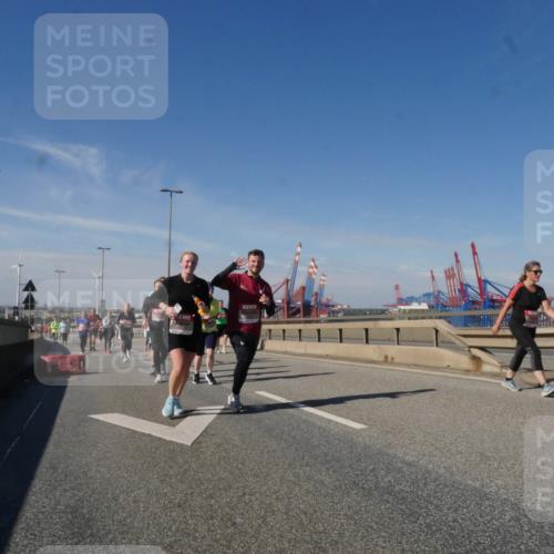 03.10.2025 - Köhlbrandbrückenlauf Matties Gatica Varas http://msf.ph/oto/9004391 03.10.2025 12:58:10 Position 2  meine-sportfotos.de