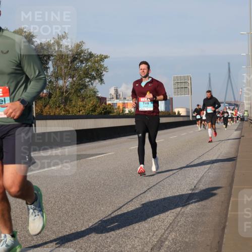 03.10.2025 - Köhlbrandbrückenlauf Luisa Fischer http://msf.ph/oto/9004394 03.10.2025 10:46:06 Position 3 1143, 2302 meine-sportfotos.de