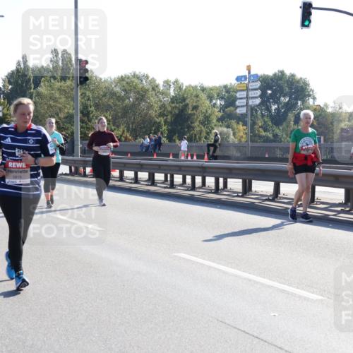 03.10.2025 - Köhlbrandbrückenlauf Julia Fischer http://msf.ph/oto/9004435 03.10.2025 12:25:45 Position 3 5819 meine-sportfotos.de