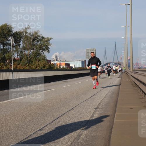 03.10.2025 - Köhlbrandbrückenlauf Luisa Fischer http://msf.ph/oto/9004449 03.10.2025 10:46:08 Position 3  meine-sportfotos.de