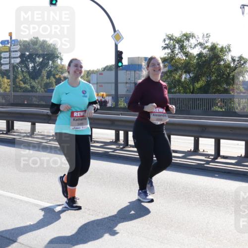 03.10.2025 - Köhlbrandbrückenlauf Julia Fischer http://msf.ph/oto/9004458 03.10.2025 12:25:50 Position 3 5499, 5559 meine-sportfotos.de