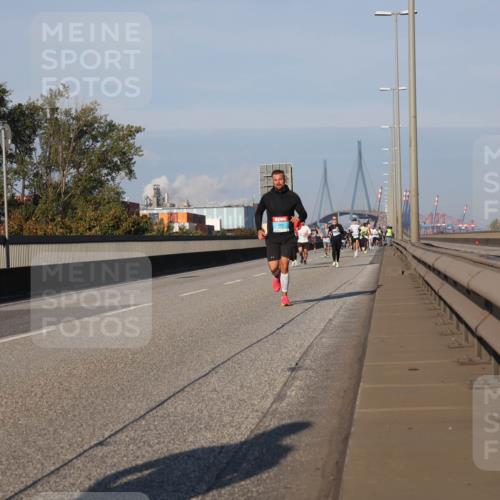 03.10.2025 - Köhlbrandbrückenlauf Luisa Fischer http://msf.ph/oto/9004459 03.10.2025 10:46:09 Position 3  meine-sportfotos.de