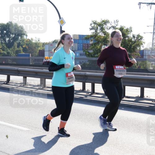 03.10.2025 - Köhlbrandbrückenlauf Julia Fischer http://msf.ph/oto/9004462 03.10.2025 12:25:50 Position 3 5499, 5559 meine-sportfotos.de