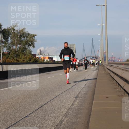 03.10.2025 - Köhlbrandbrückenlauf Luisa Fischer http://msf.ph/oto/9004468 03.10.2025 10:46:09 Position 3  meine-sportfotos.de