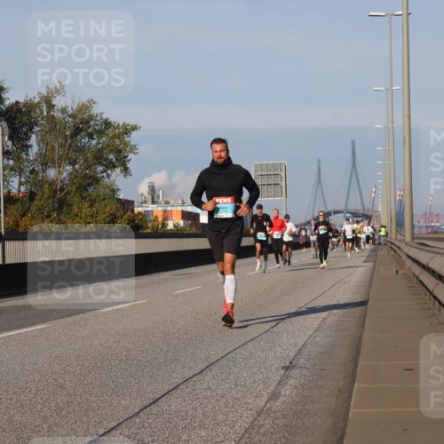 03.10.2025 - Köhlbrandbrückenlauf Luisa Fischer http://msf.ph/oto/9004477 03.10.2025 10:46:10 Position 3  meine-sportfotos.de