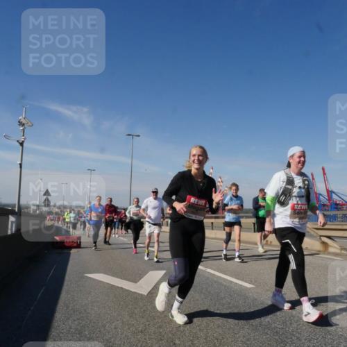 03.10.2025 - Köhlbrandbrückenlauf Matties Gatica Varas http://msf.ph/oto/9004488 03.10.2025 12:58:16 Position 2  meine-sportfotos.de