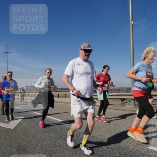 03.10.2025 - Köhlbrandbrückenlauf Matties Gatica Varas http://msf.ph/oto/9004528 03.10.2025 12:58:19 Position 2 1111 meine-sportfotos.de