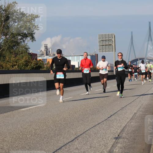 03.10.2025 - Köhlbrandbrückenlauf Luisa Fischer http://msf.ph/oto/9004529 03.10.2025 10:46:14 Position 3  meine-sportfotos.de