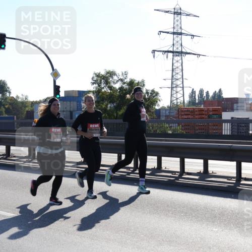 03.10.2025 - Köhlbrandbrückenlauf Julia Fischer http://msf.ph/oto/9004531 03.10.2025 12:26:06 Position 3  meine-sportfotos.de