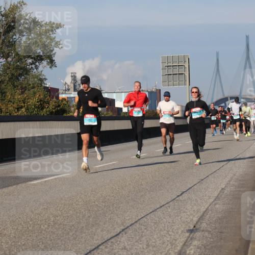 03.10.2025 - Köhlbrandbrückenlauf Luisa Fischer http://msf.ph/oto/9004534 03.10.2025 10:46:14 Position 3  meine-sportfotos.de