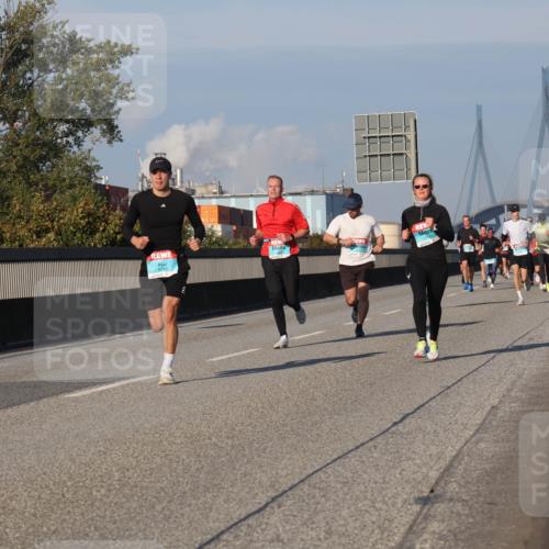 03.10.2025 - Köhlbrandbrückenlauf Luisa Fischer http://msf.ph/oto/9004541 03.10.2025 10:46:14 Position 3  meine-sportfotos.de