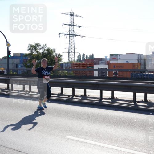 03.10.2025 - Köhlbrandbrückenlauf Julia Fischer http://msf.ph/oto/9004542 03.10.2025 12:26:17 Position 3  meine-sportfotos.de