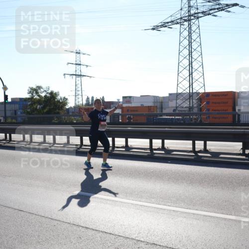 03.10.2025 - Köhlbrandbrückenlauf Julia Fischer http://msf.ph/oto/9004547 03.10.2025 12:26:18 Position 3  meine-sportfotos.de