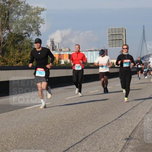 03.10.2025 - Köhlbrandbrückenlauf Luisa Fischer http://msf.ph/oto/9004548 03.10.2025 10:46:15 Position 3 3749 meine-sportfotos.de